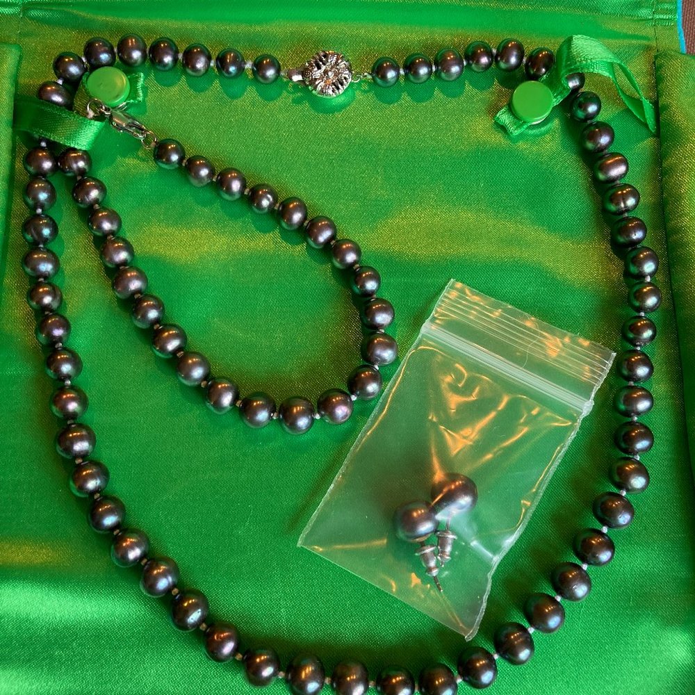 Beautiful Set of Heavy Round Lusterous Black Pearls with Silver Tone Clasps